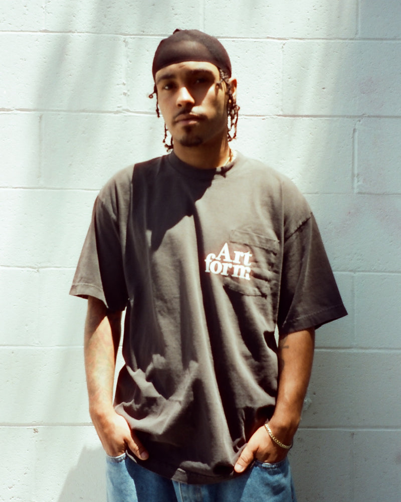 Serif Pocket Tee Vintage Black