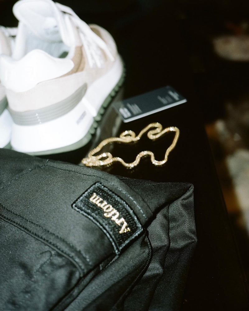 Pro Cargo Black Gold